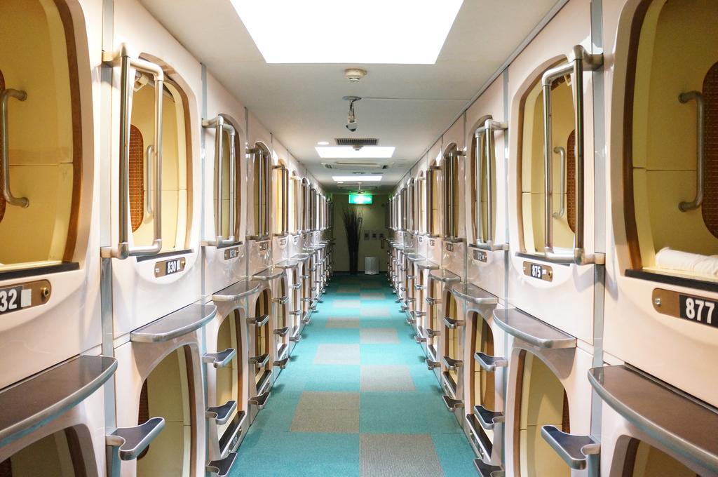Capsule 310 * Tokio